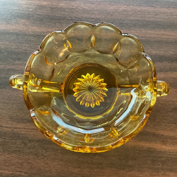 Vintage Anchor Hocking Glass 5.25” Amber Marigold Handled Art Glass Candy Dish - Picture 3 of 4